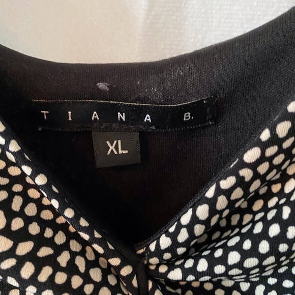 Pretty Dress - Picture 3 of 4